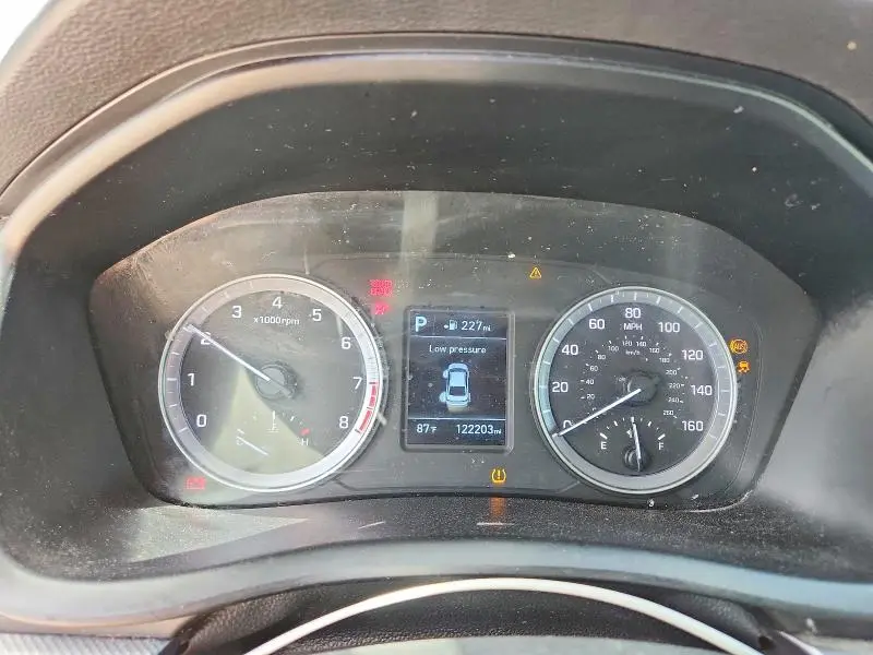 2018 HYUNDAI SONATA SE  