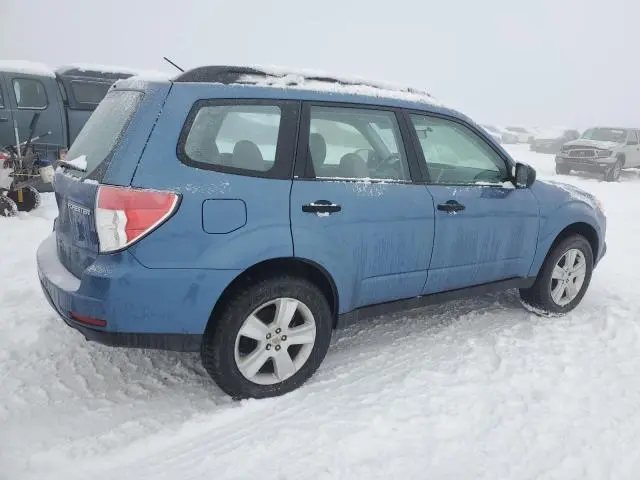 2010 SUBARU FORESTER XS  