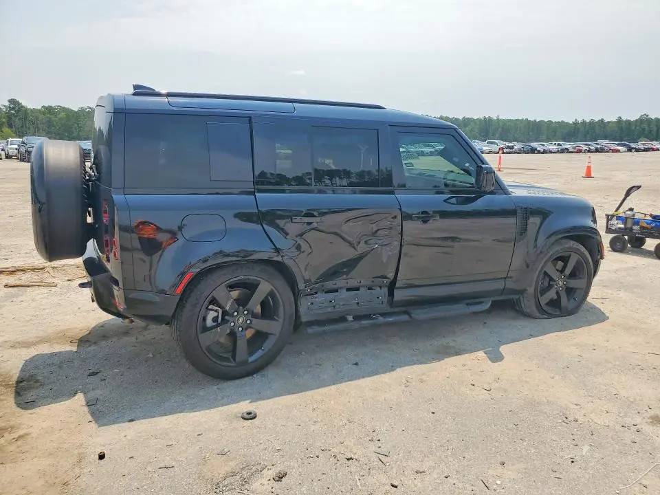 2025 LAND ROVER DEFENDER 110 X-DYNAMIC SE  