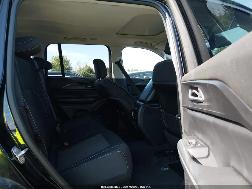 2023 JEEP GRAND CHEROKEE LAREDO X 4X4