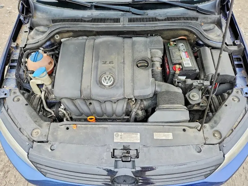 2012 VOLKSWAGEN JETTA SE  