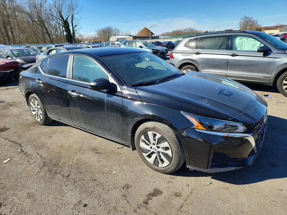 2024 NISSAN ALTIMA S  