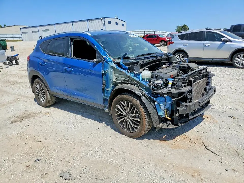2021 HYUNDAI TUCSON SEL  