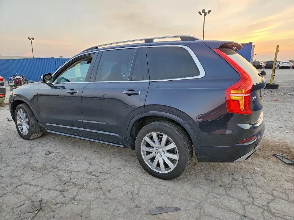 2016 VOLVO XC90 T6  
