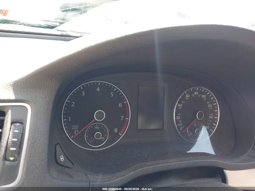 2012 VOLKSWAGEN PASSAT 2.5L SE