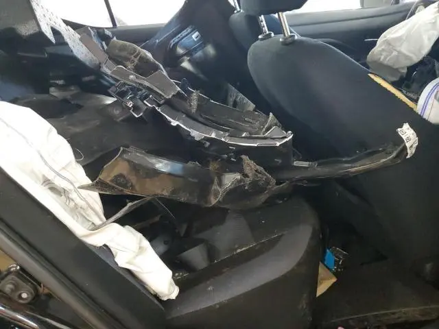2024 NISSAN VERSA SV  