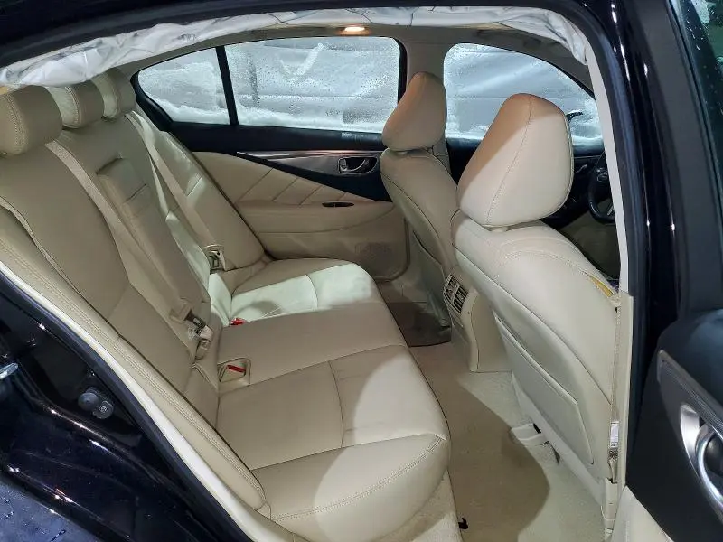 2015 INFINITI Q50 BASE  