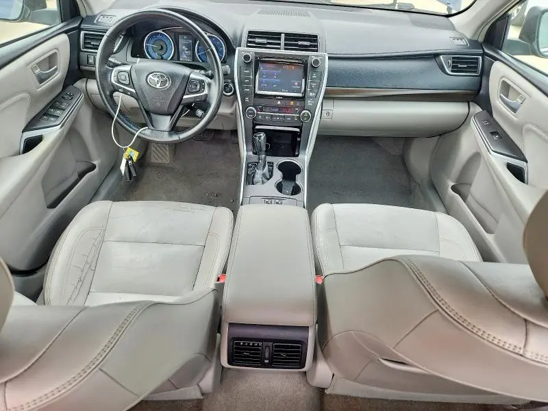 2017 TOYOTA CAMRY XLE  