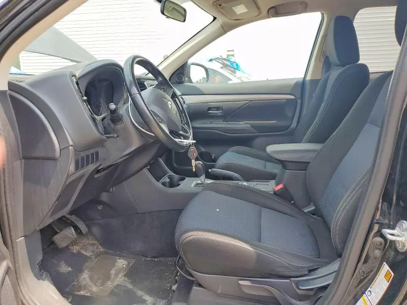 2016 MITSUBISHI OUTLANDER SE  