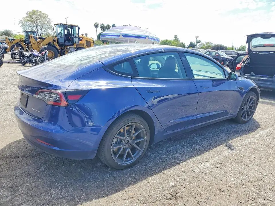 2022 TESLA MODEL 3   