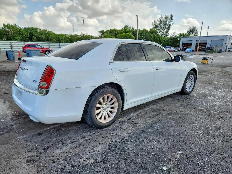 2014 CHRYSLER 300   