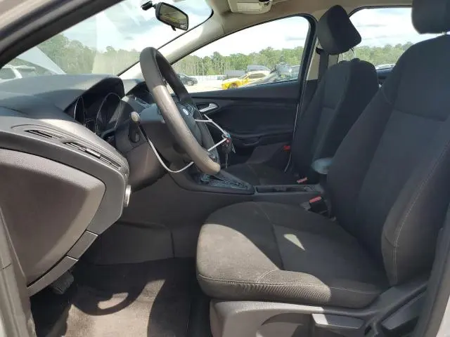 2017 FORD FOCUS SE  