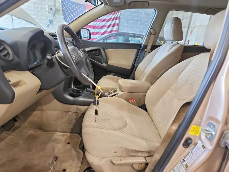 2011 TOYOTA RAV4 BASE  