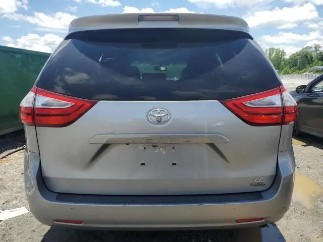 2017 TOYOTA SIENNA LE  