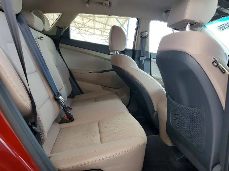 2019 HYUNDAI TUCSON SE  