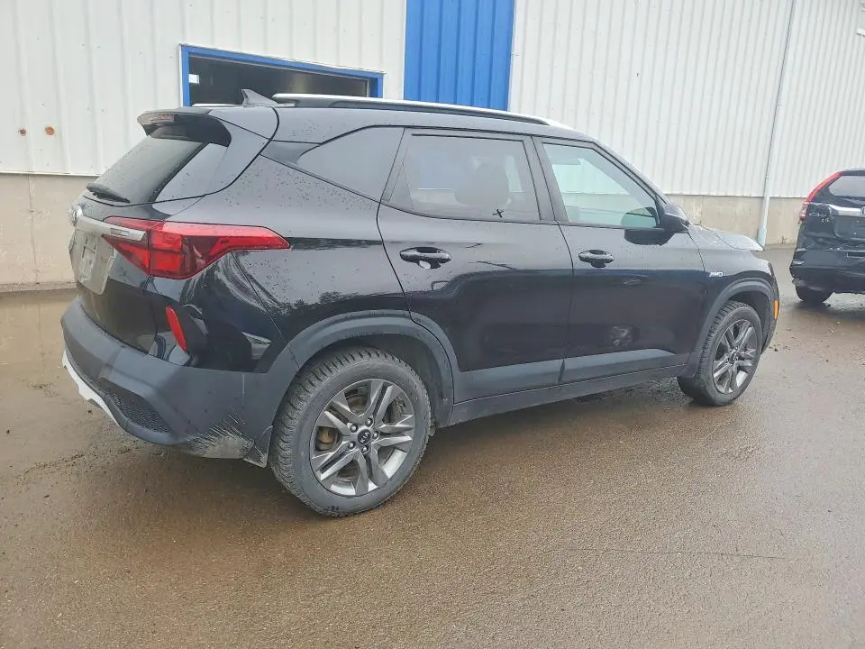 2021 KIA SELTOS LX  