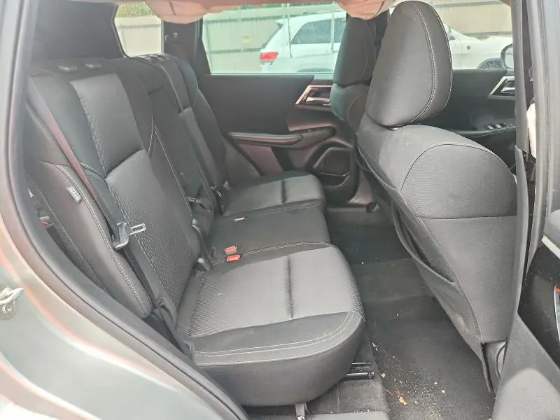 2023 MITSUBISHI OUTLANDER ES  