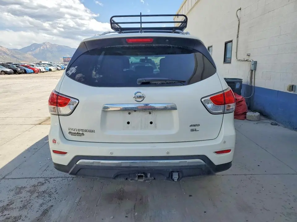 2014 NISSAN PATHFINDER SL  