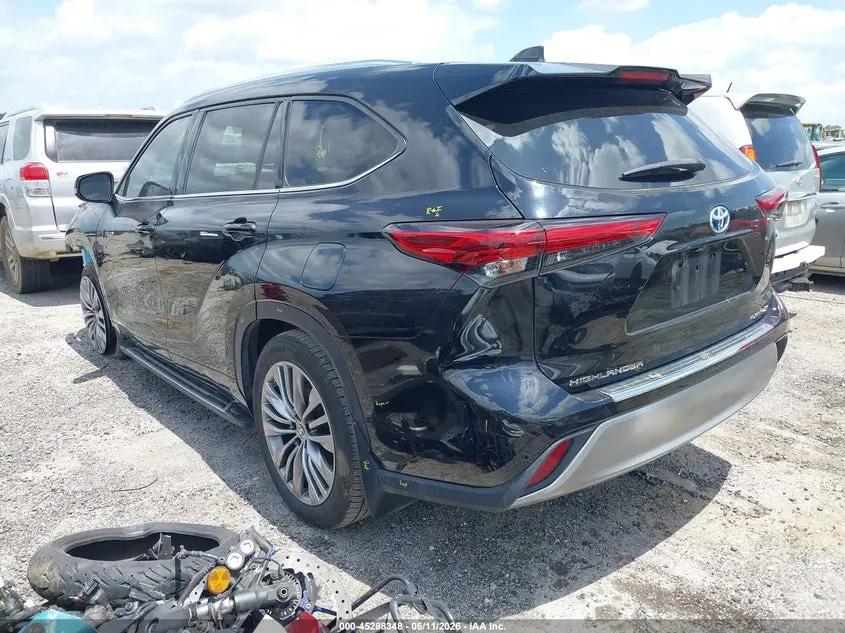 2021 TOYOTA HIGHLANDER HYBRID PLATINUM