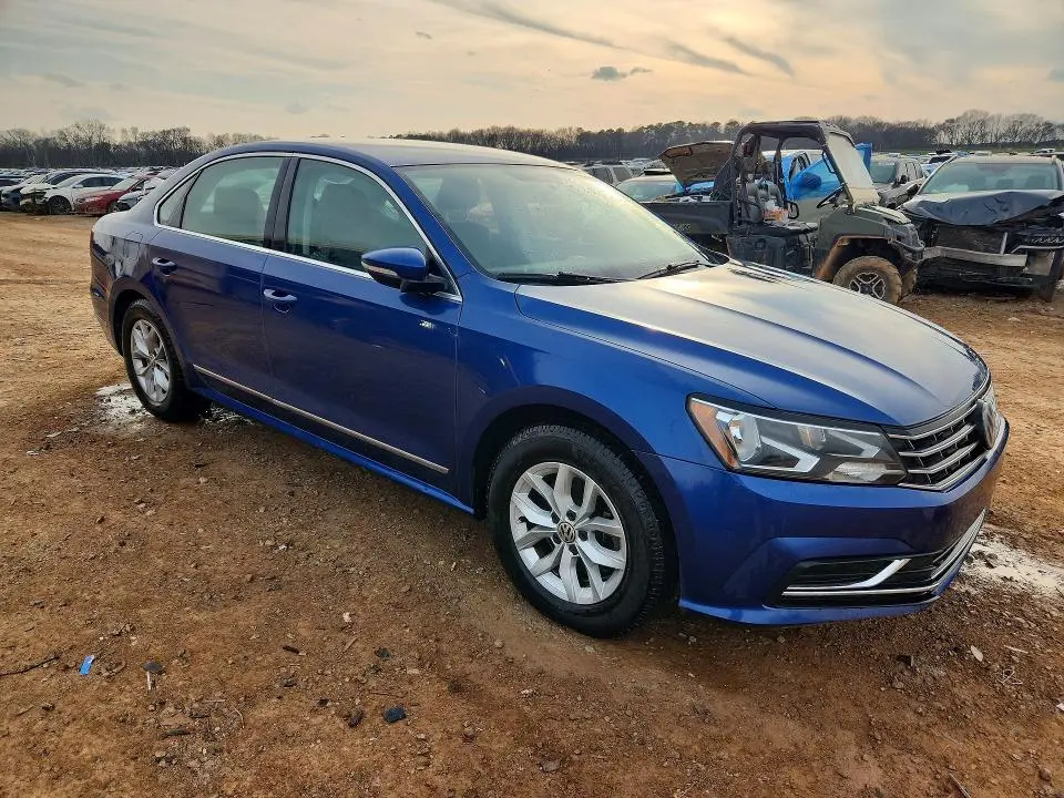 2017 VOLKSWAGEN PASSAT S  