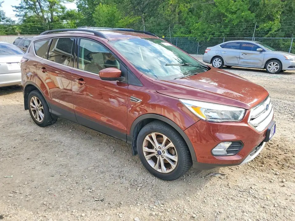 2018 FORD ESCAPE SE  