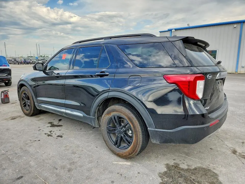 2022 FORD EXPLORER XLT  