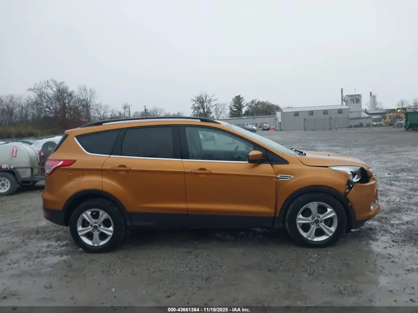 2016 FORD ESCAPE SE