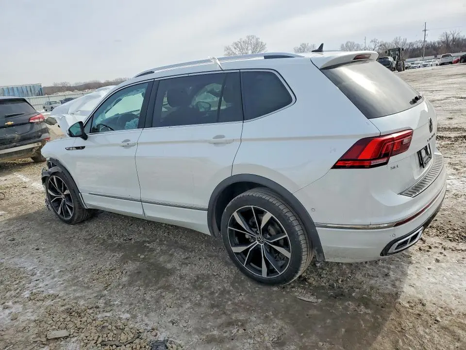 2022 VOLKSWAGEN TIGUAN SEL R-LINE  