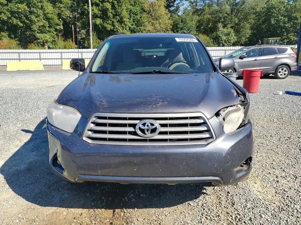 2010 TOYOTA HIGHLANDER BASE  