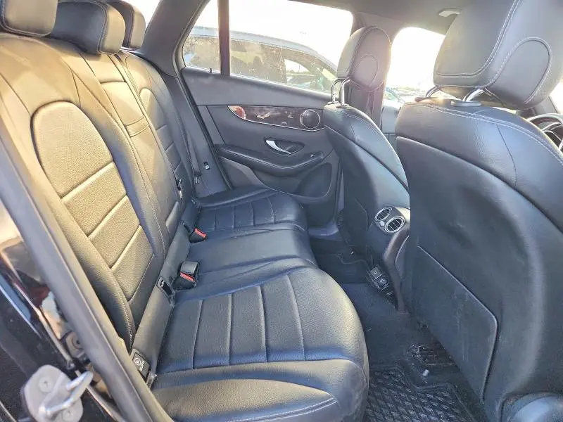 2017 MERCEDES-BENZ GLC 300  