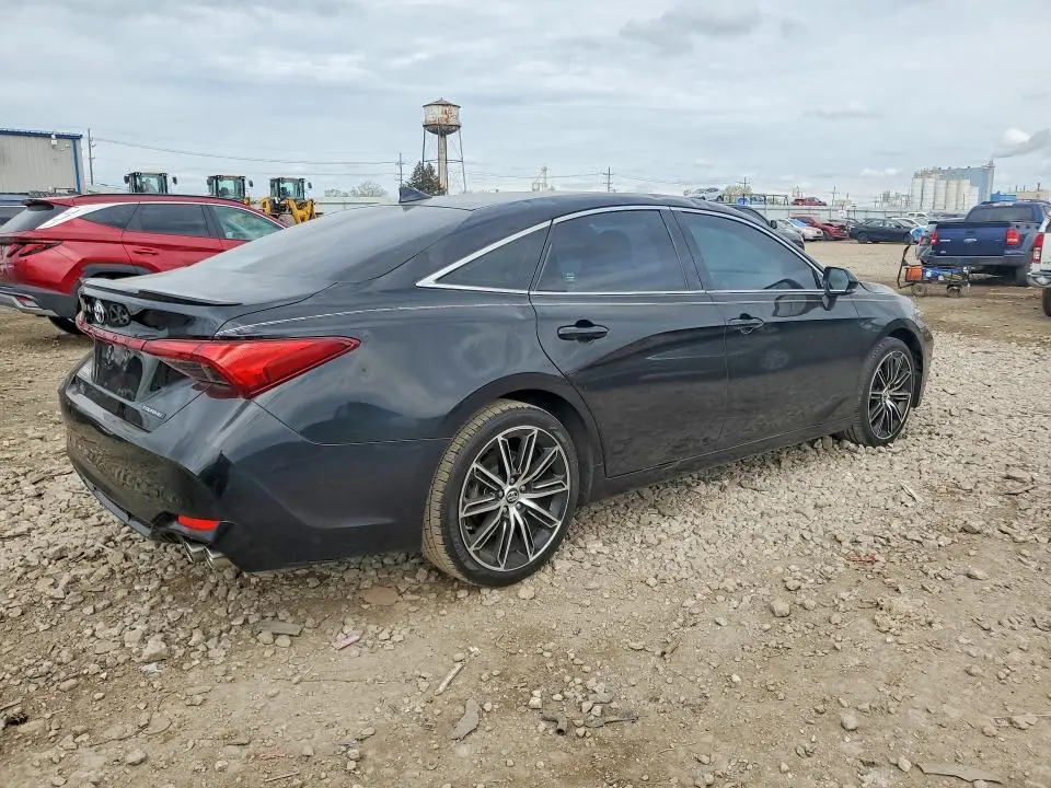 2019 TOYOTA AVALON TOURING  