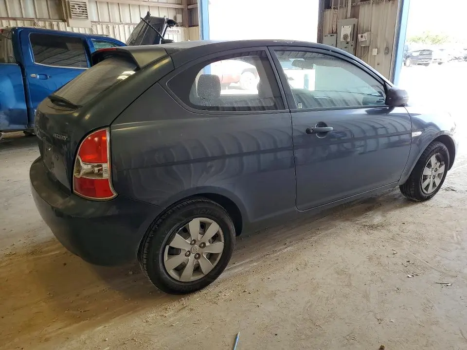 2011 HYUNDAI ACCENT GL  