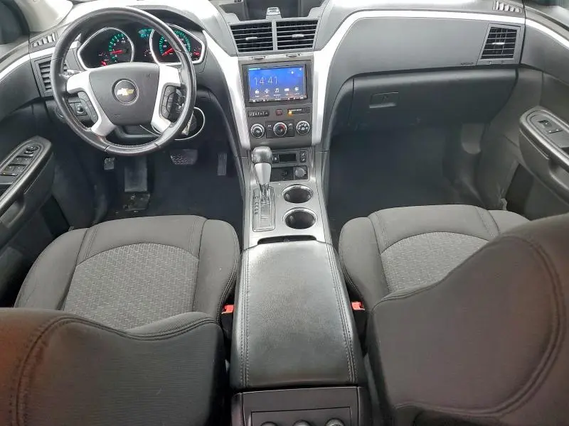 2011 CHEVROLET TRAVERSE LT  