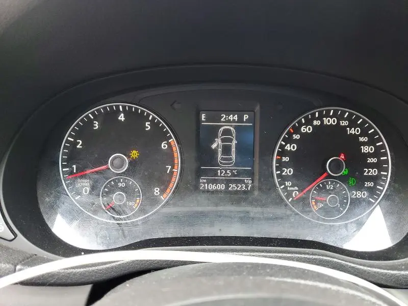 2013 VOLKSWAGEN PASSAT S  