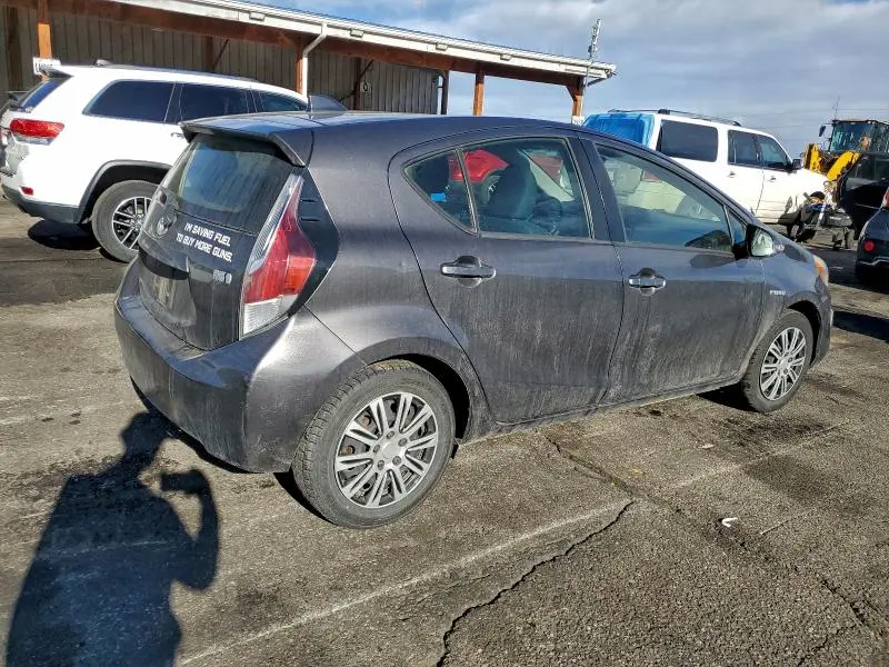 2015 TOYOTA PRIUS C   