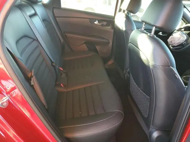 2024 KIA FORTE GT LINE  