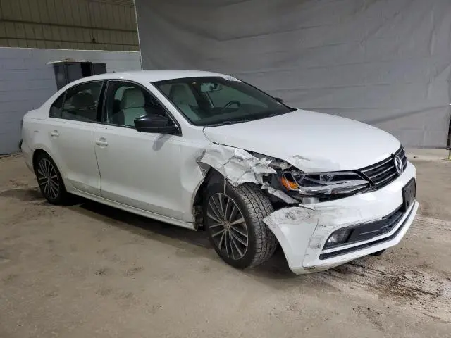 2016 VOLKSWAGEN JETTA SPORT  