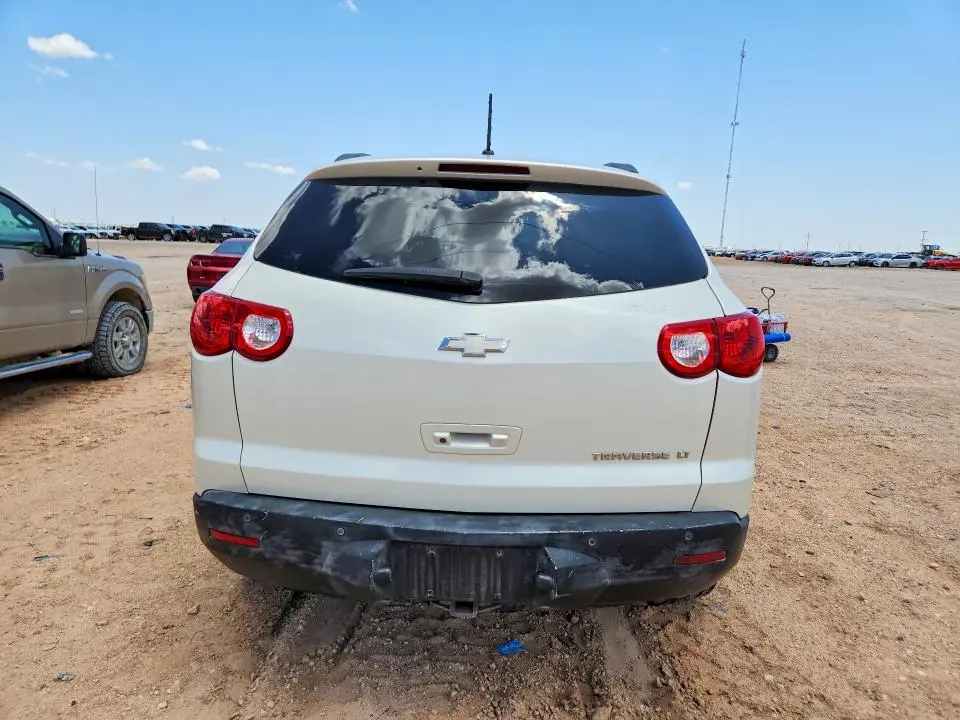 2012 CHEVROLET TRAVERSE LT  