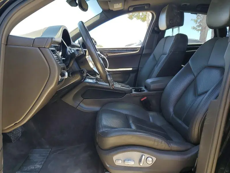 2015 PORSCHE MACAN S  