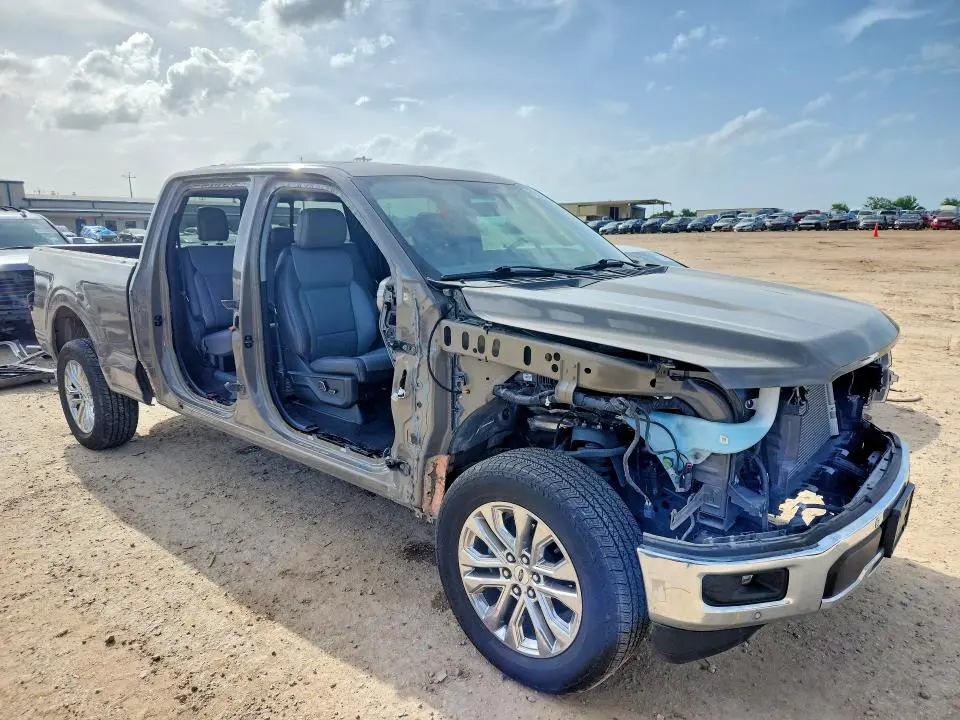 2025 FORD F150 LARIAT  