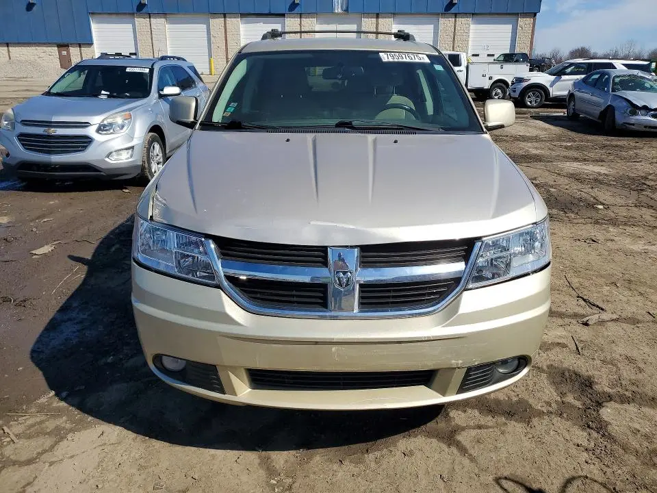 2010 DODGE JOURNEY SXT  
