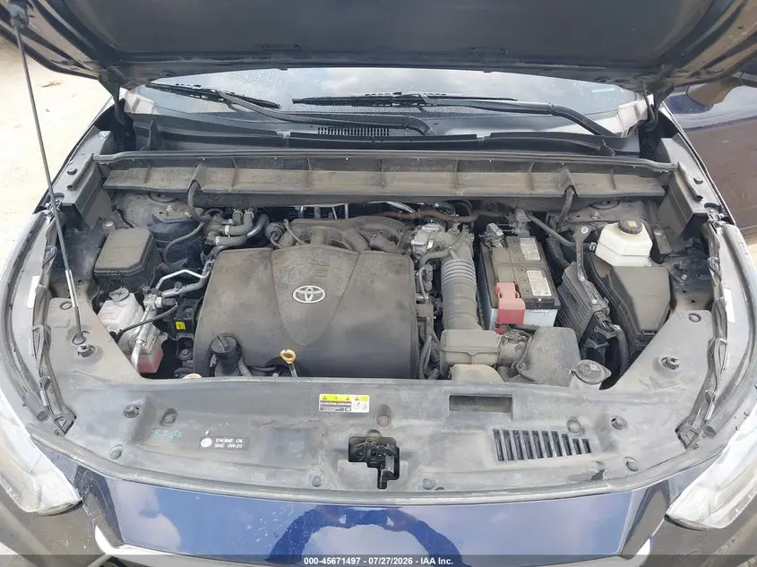 2021 TOYOTA HIGHLANDER LE