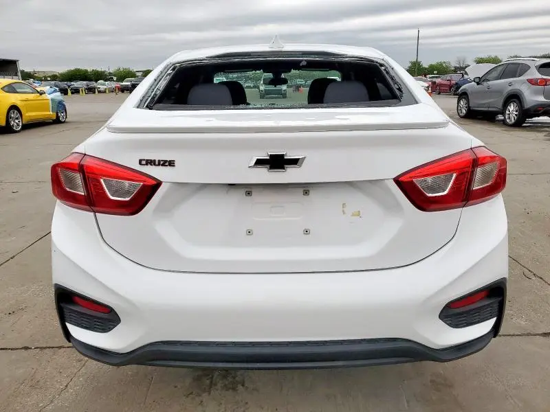 2018 CHEVROLET CRUZE LT