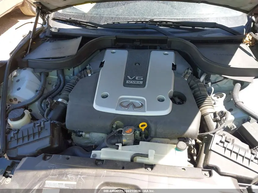 2015 INFINITI Q40  