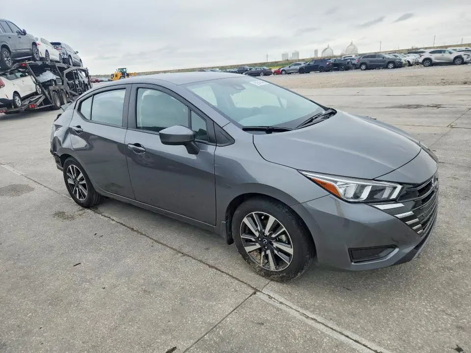 2024 NISSAN VERSA SV  