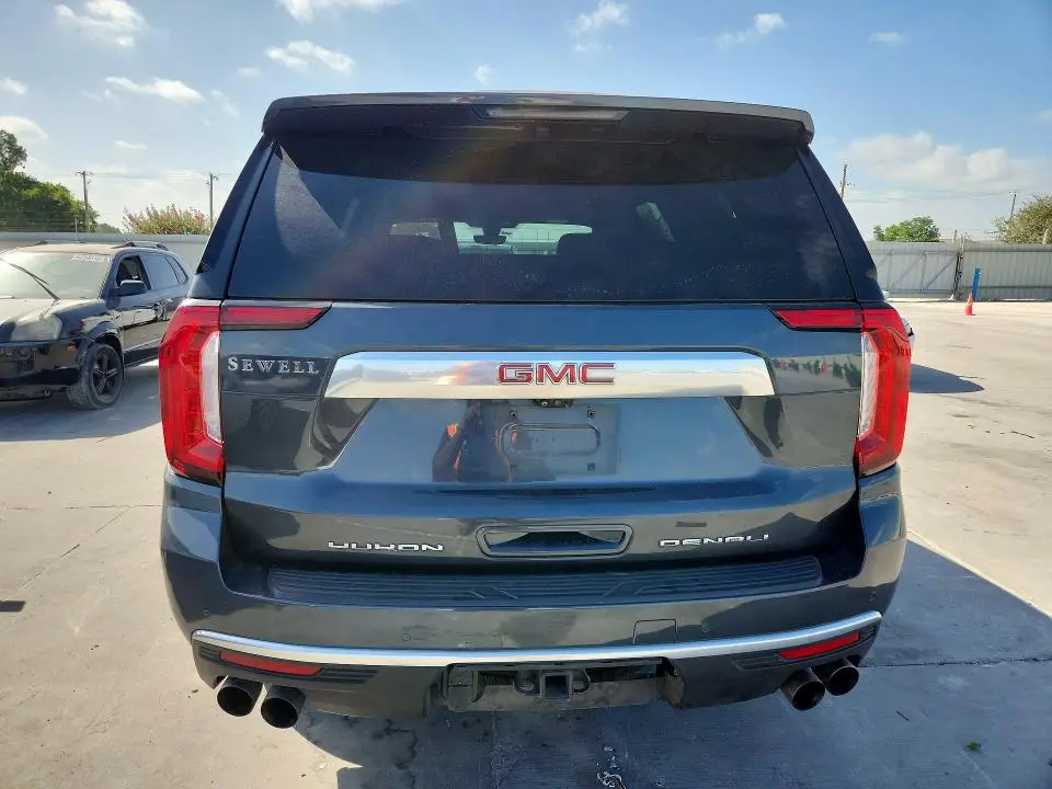 2021 GMC YUKON DENALI  