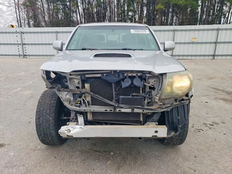 2011 TOYOTA TACOMA V6  