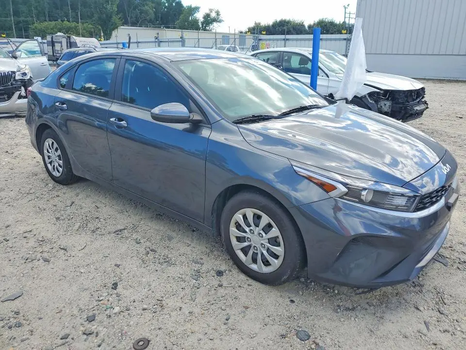 2024 KIA FORTE LX  