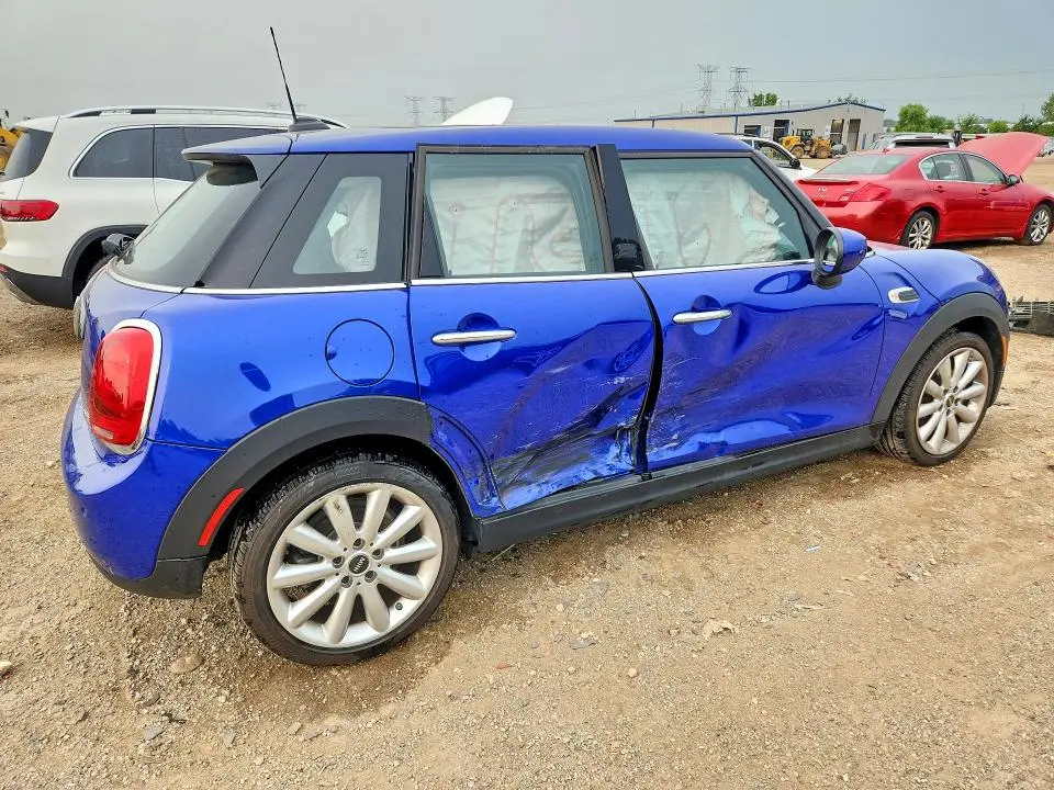 2021 MINI COOPER   