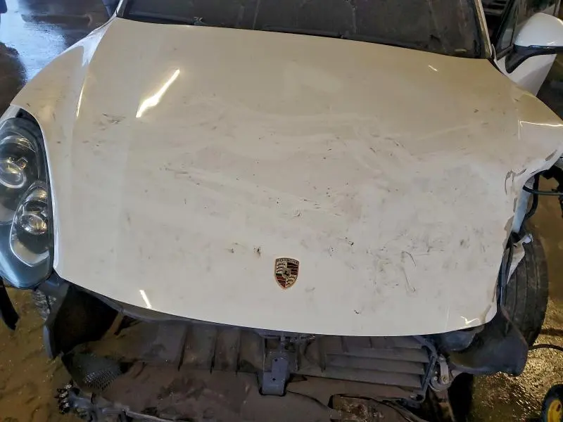 2016 PORSCHE CAYENNE   